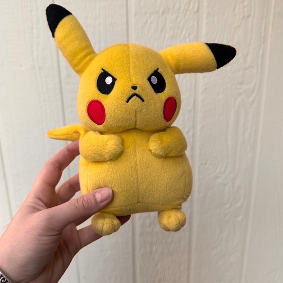 Angry Level Tomy | Toys | Vtg Y2k Tomy Pokemon Pikachu 7 Plush Stuffed Animal ...
